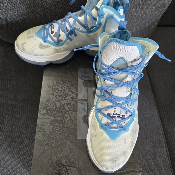 NIKE LEBRON 19 | Space Jam - Picture 4 of 6